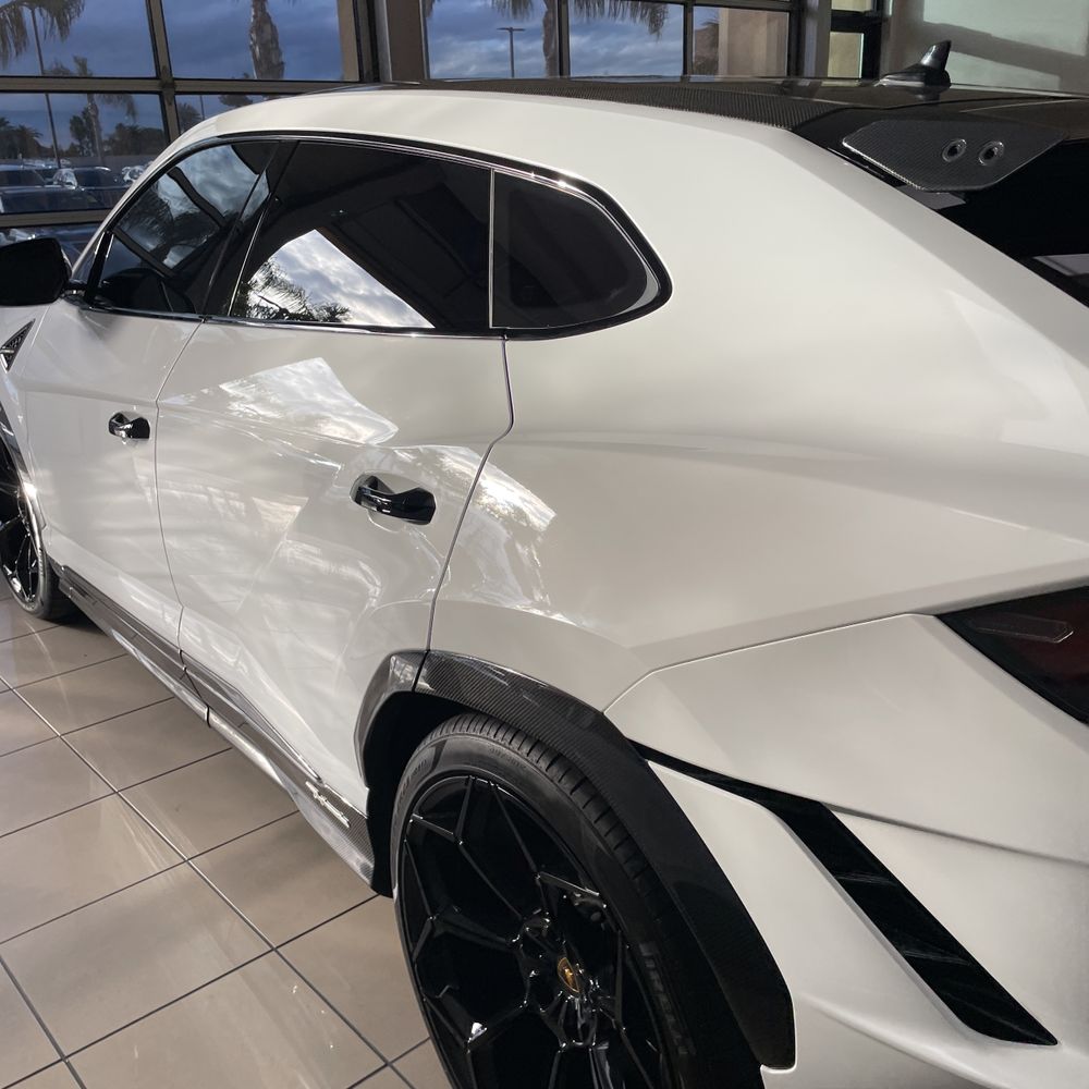 2023 Lamborghini Urus Base