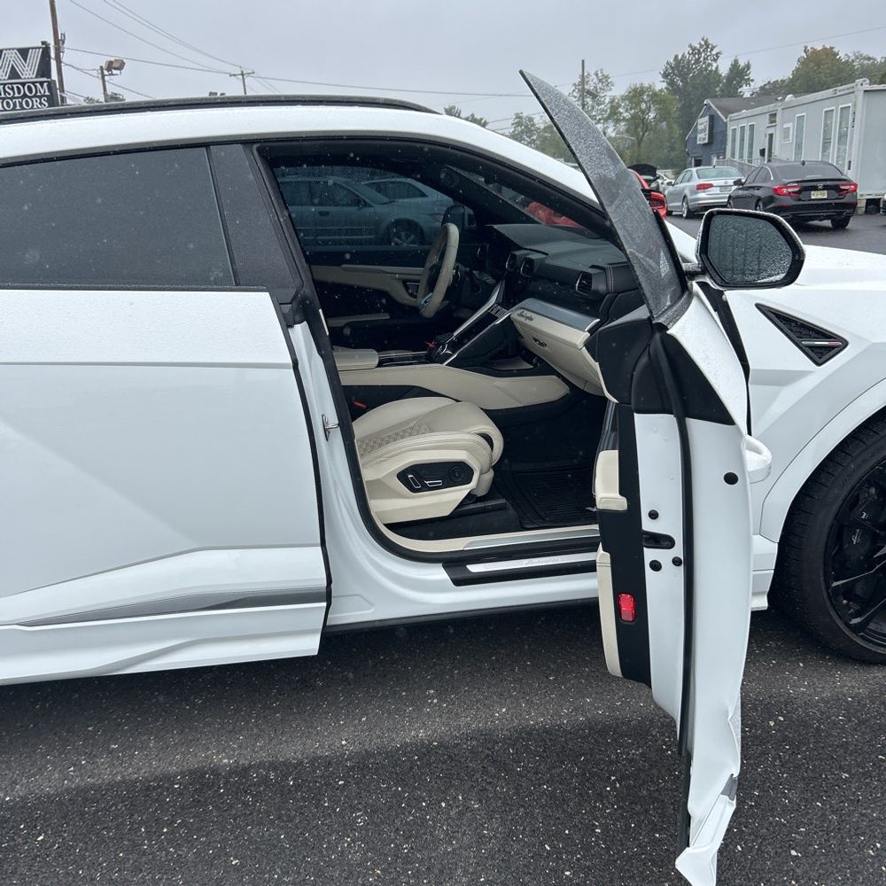 2020 Lamborghini Urus