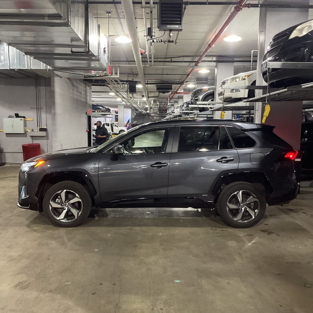2024 Toyota RAV4 Prime SE
