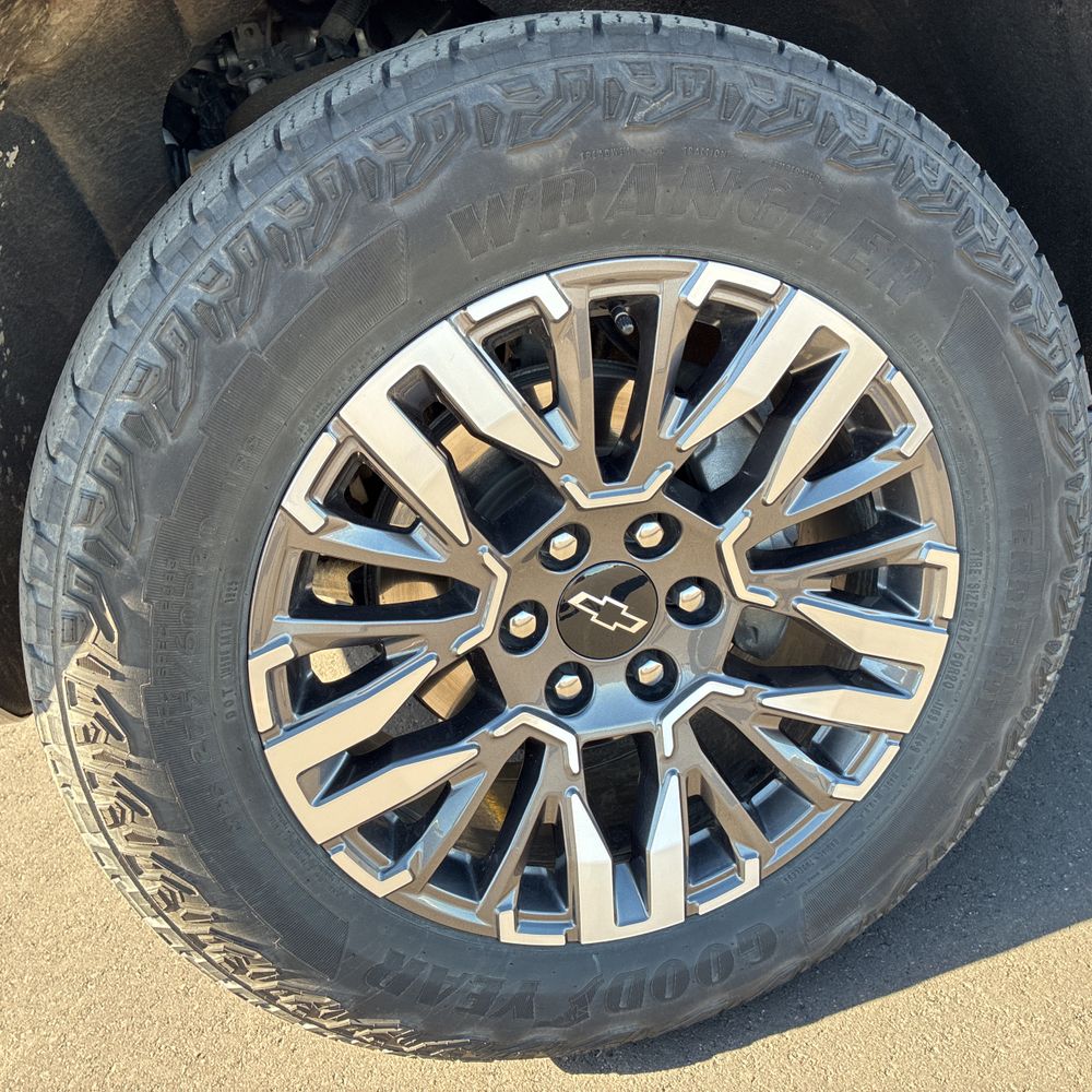 2025 Chevrolet Suburban Z71