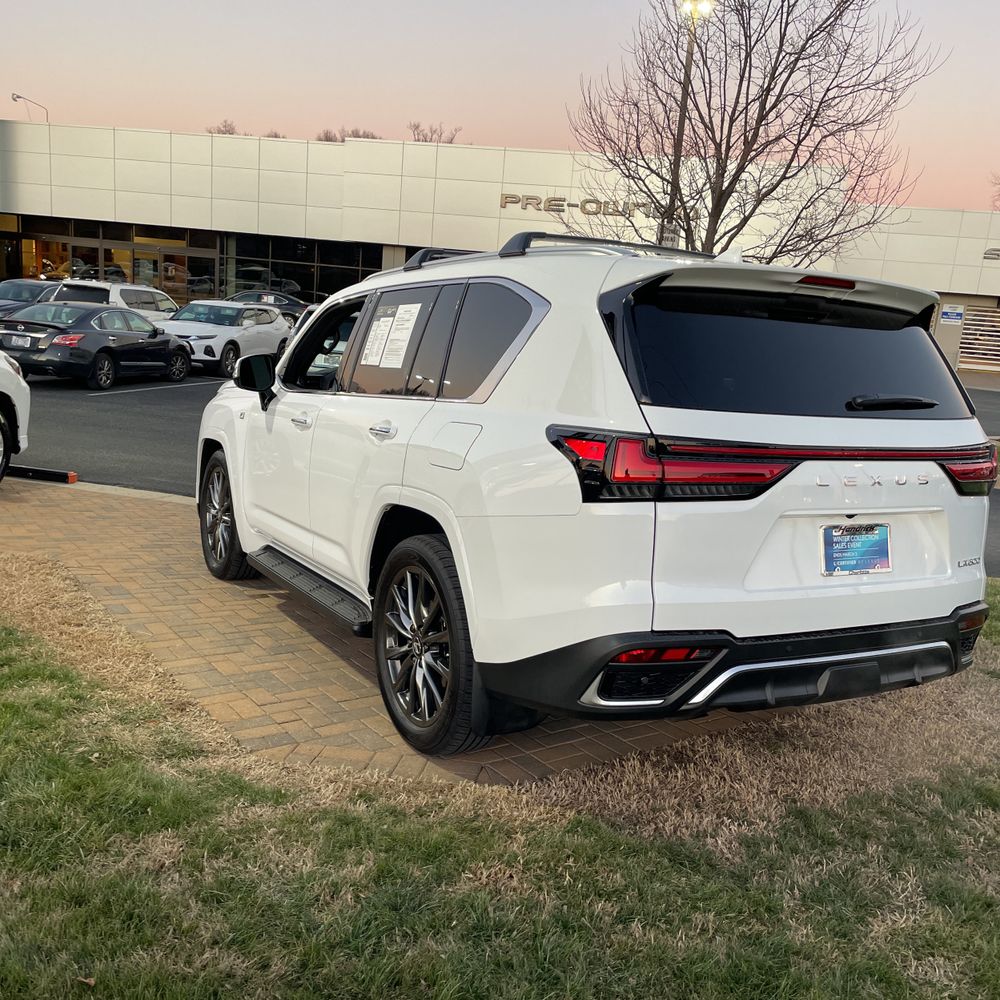 2024 Lexus LX 600 F SPORT Handling