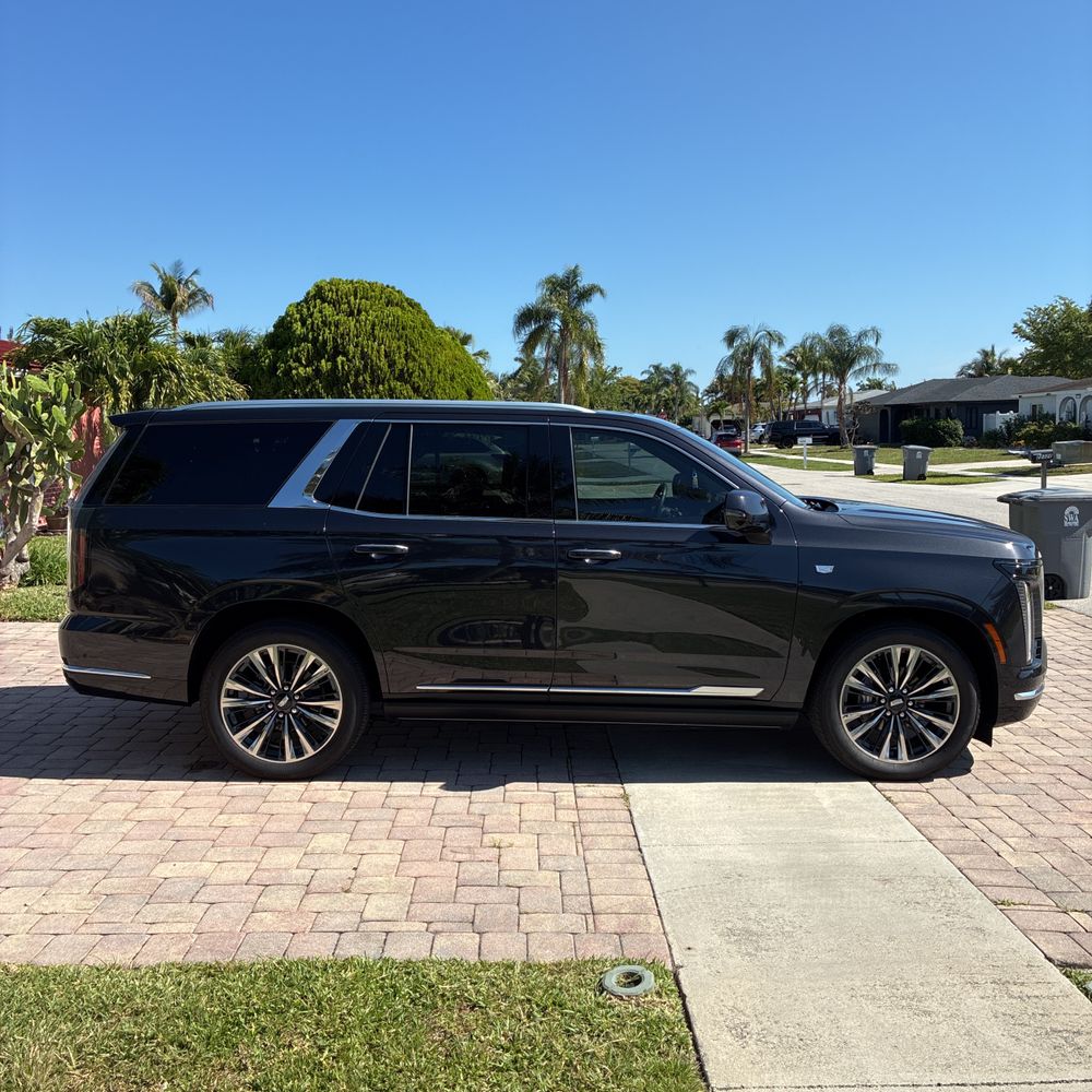 2025 Cadillac Escalade Premium Luxury