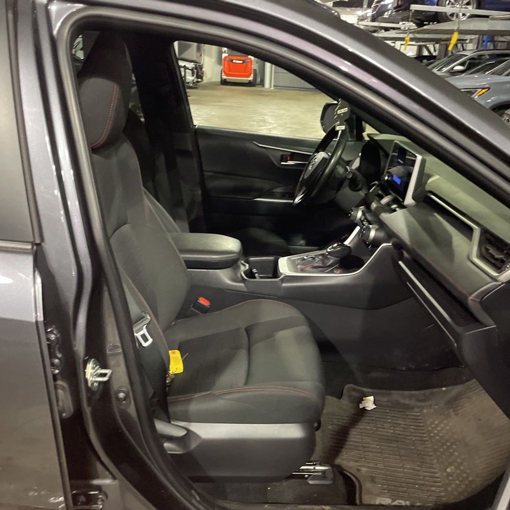 2024 Toyota RAV4 Prime SE