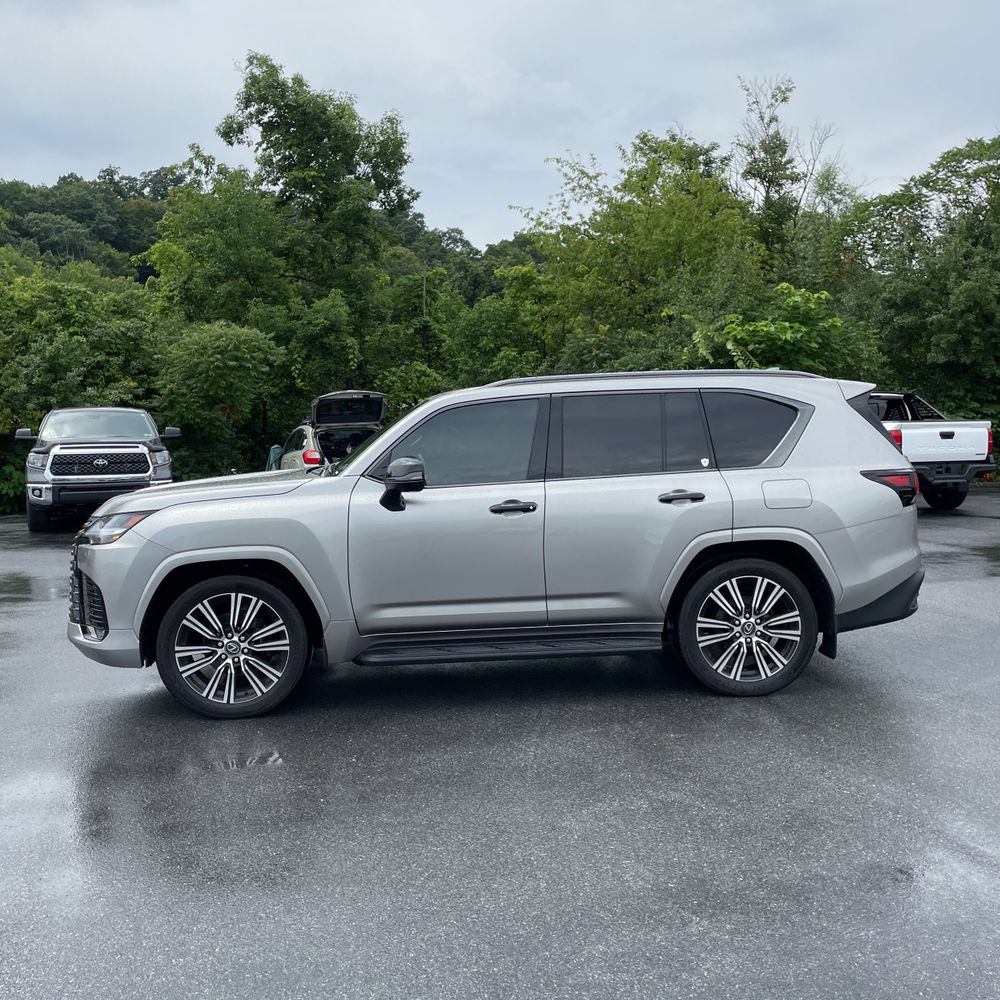 2024 Lexus LX 600 Luxury