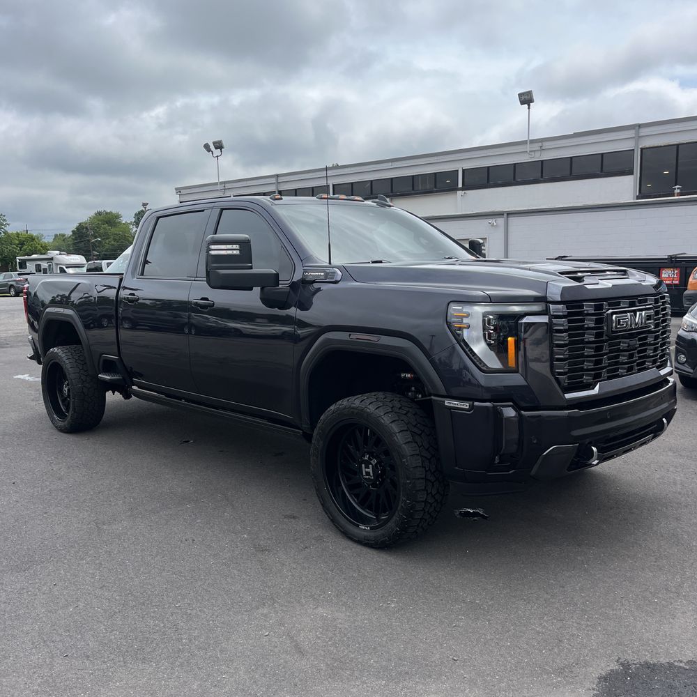 2024 GMC Sierra 3500HD Denali Ultimate