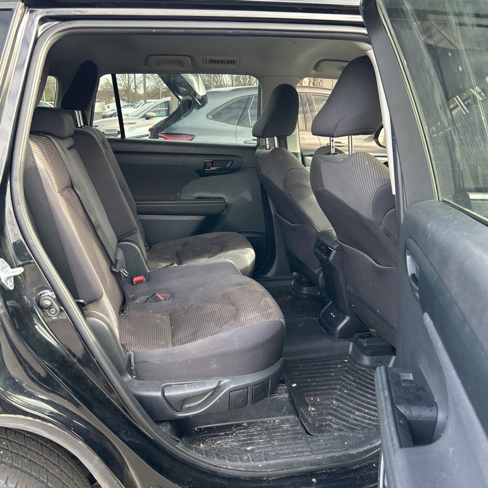 2021 Toyota Highlander LE