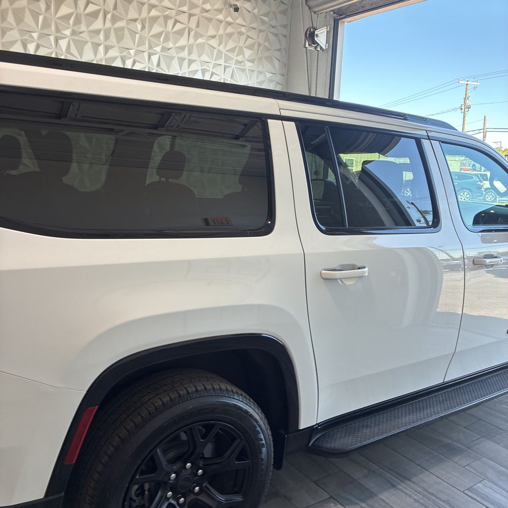 2025 Jeep Wagoneer L Series II Carbide 4x4