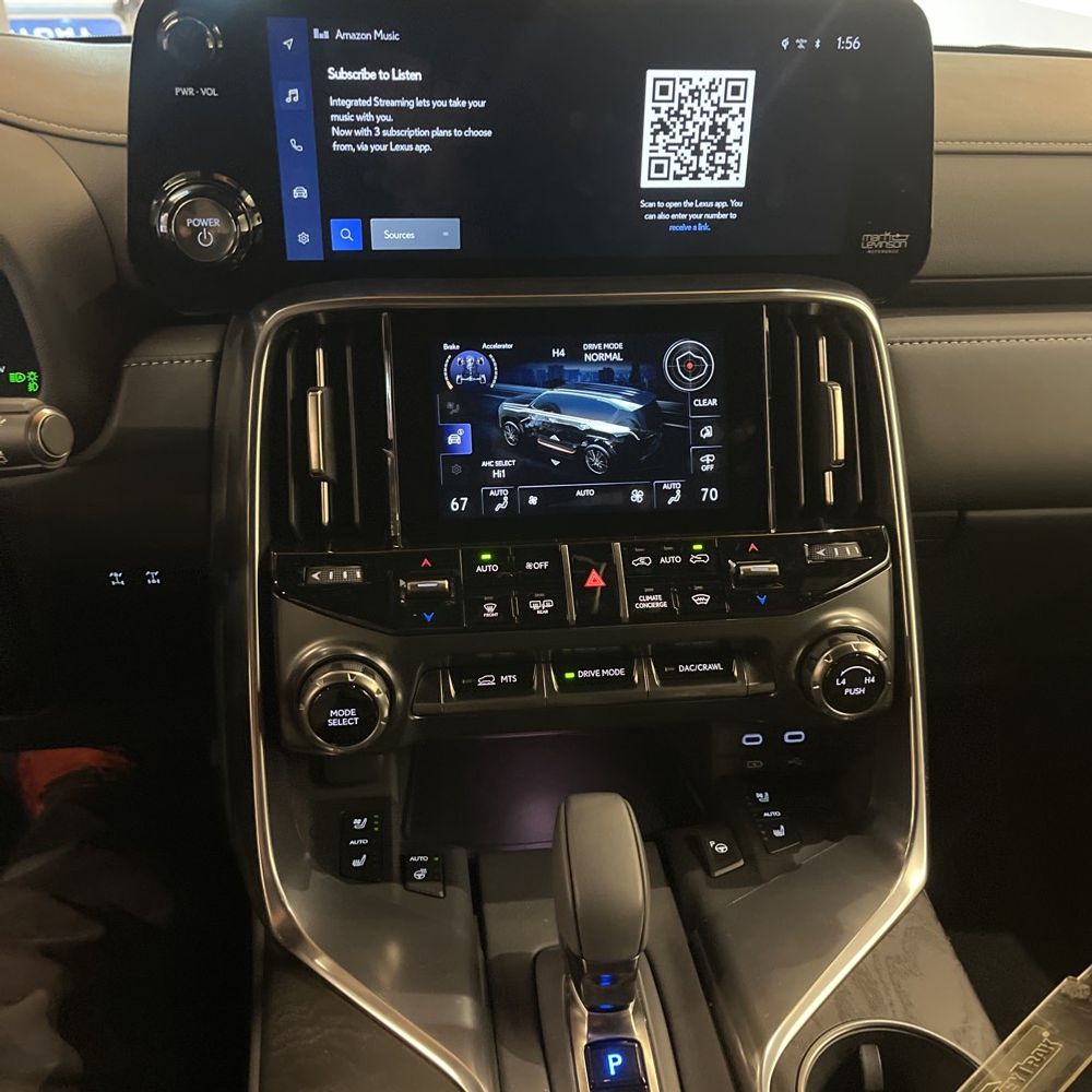 2025 Lexus LX 700h Overtrail