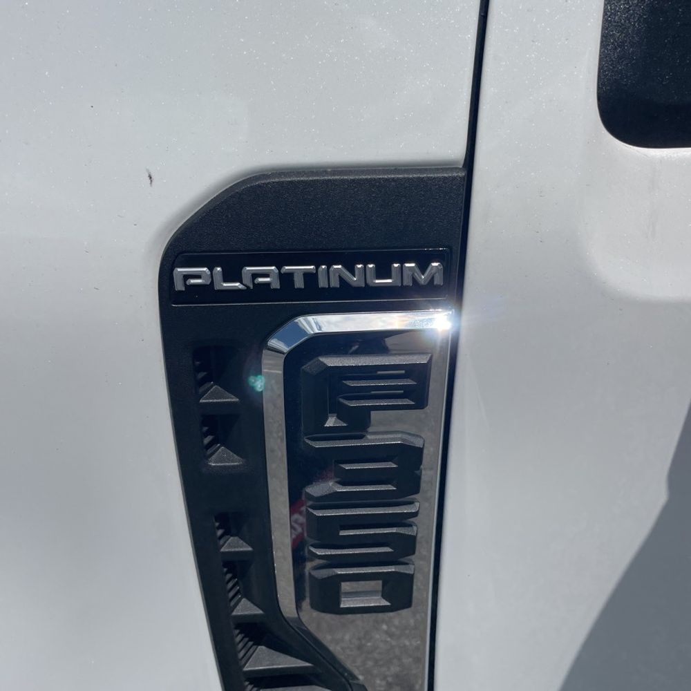 2024 Ford F-350 Super Duty Platinum