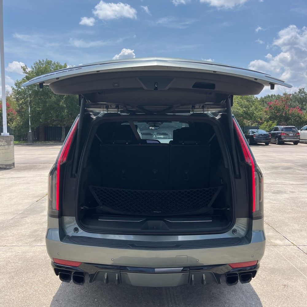 2023 Cadillac Escalade-V ESV Base