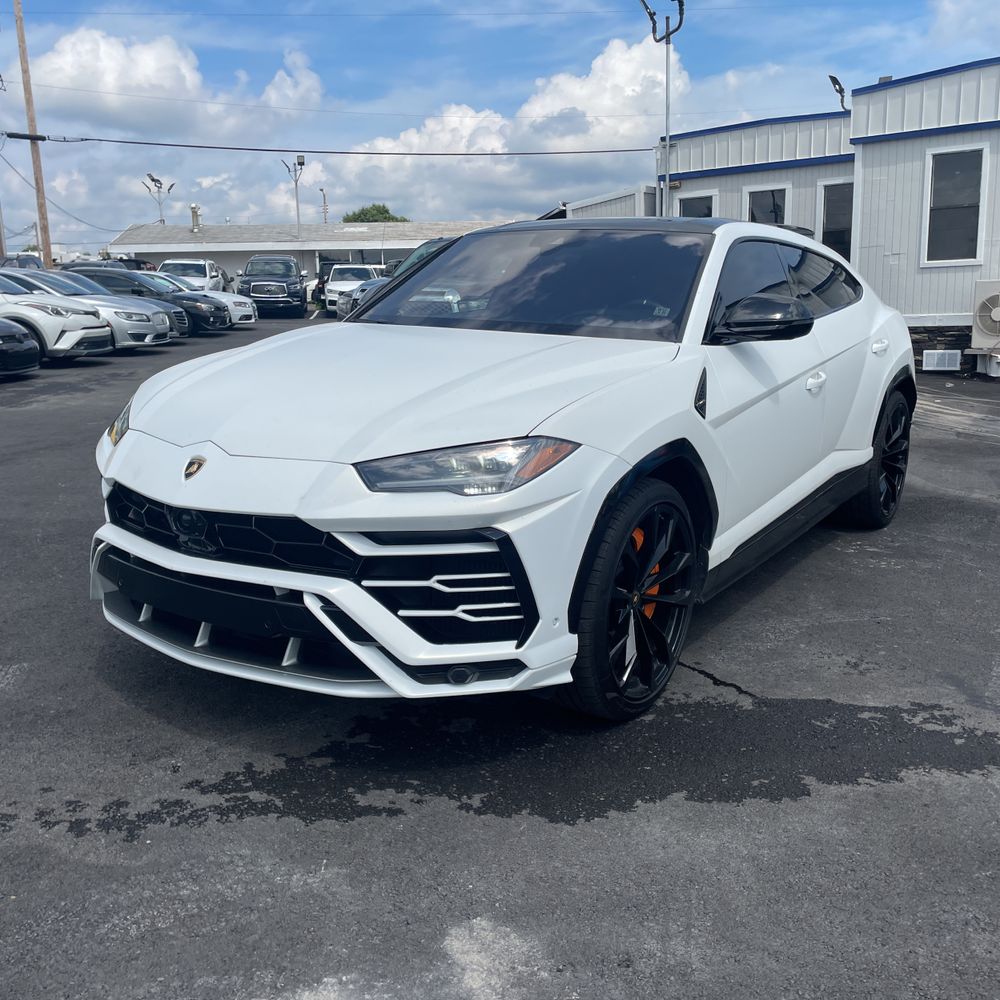 2020 Lamborghini Urus Base