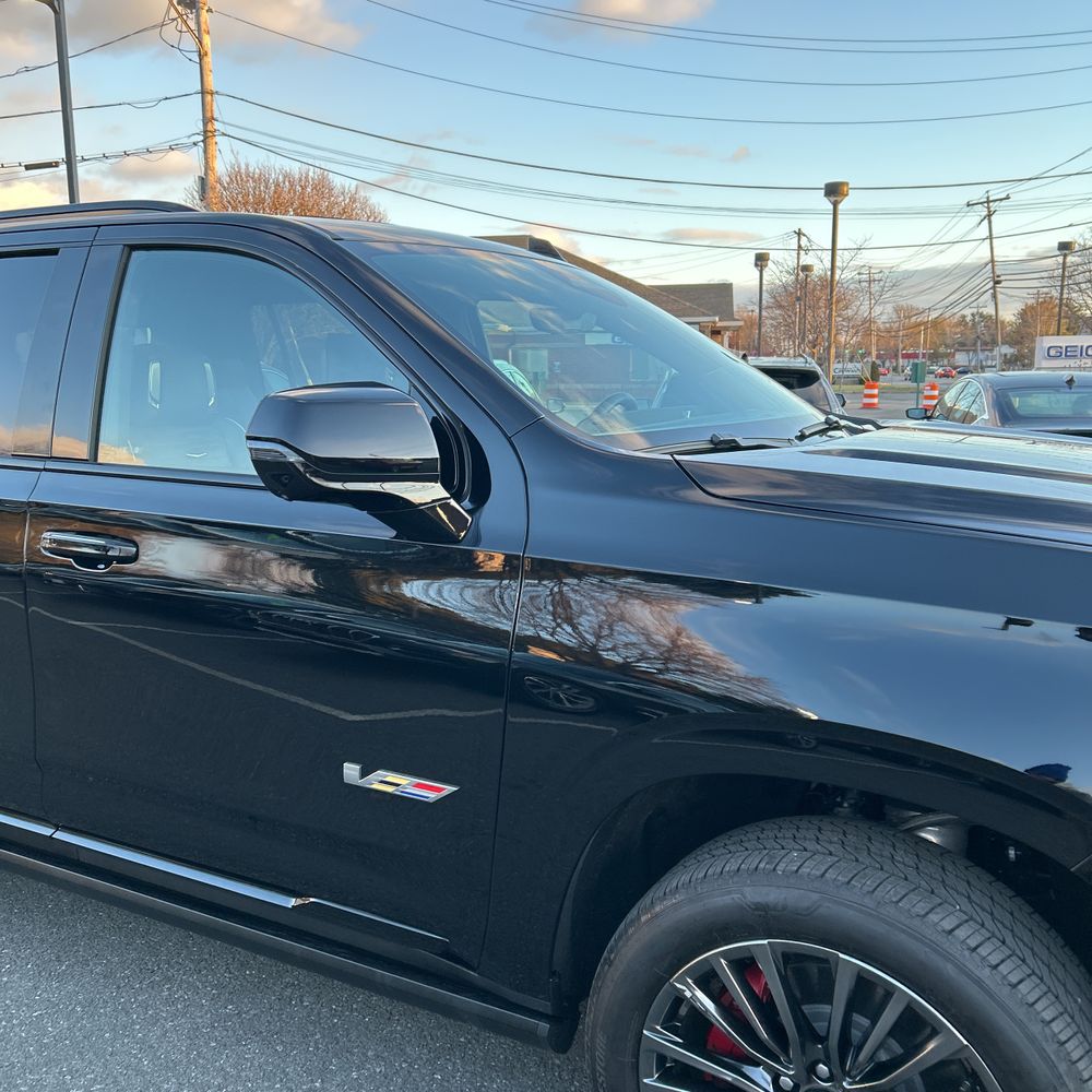 2024 Cadillac Escalade-V ESV Base