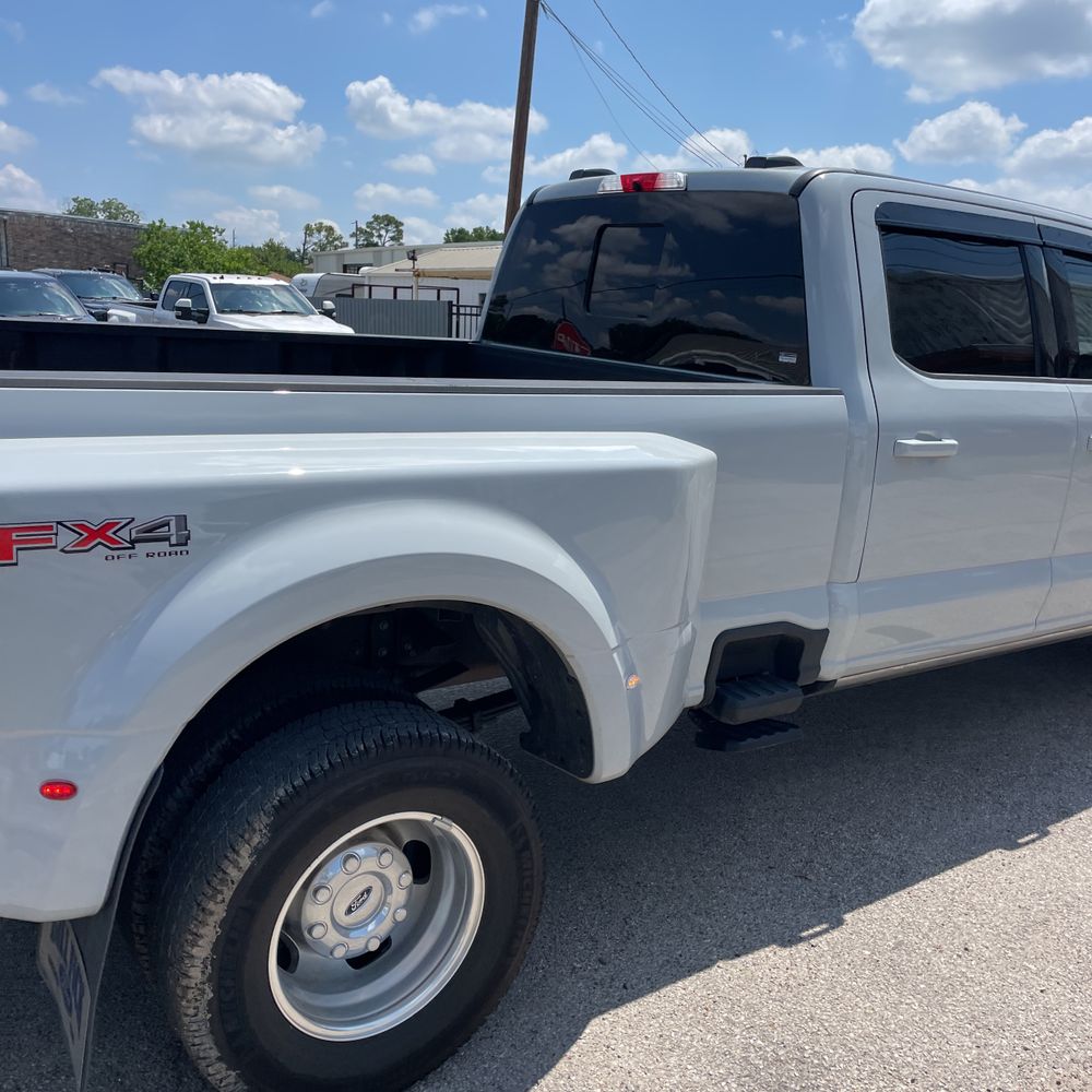 2025 Ford F-350 Super Duty Lariat