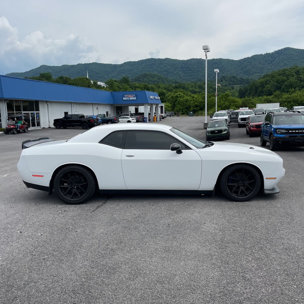 2018 Dodge Challenger R/T photo 10
