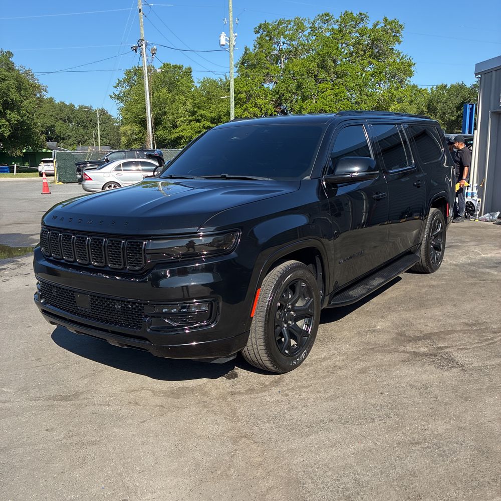 2025 Jeep Wagoneer L Series II Carbide 4x4