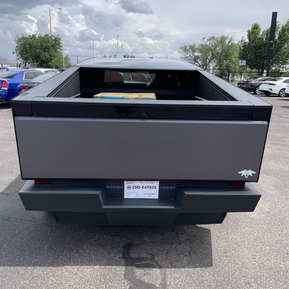 2024 Tesla Cybertruck Base