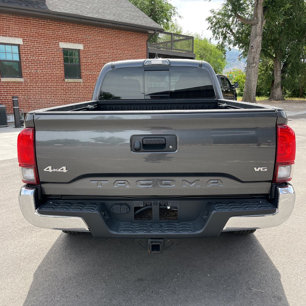 2018 Toyota Tacoma SR5 V6 photo 7