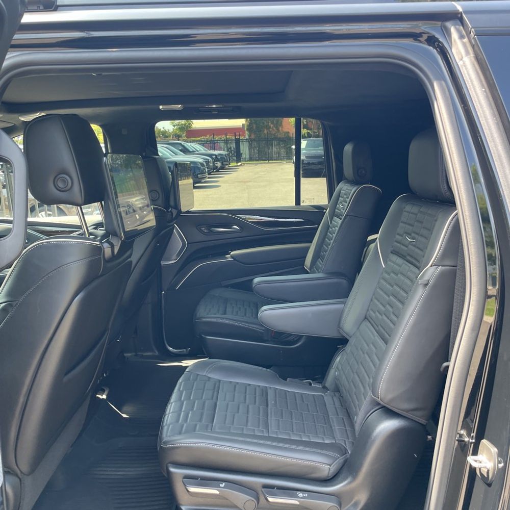 2024 Cadillac Escalade ESV Sport Platinum