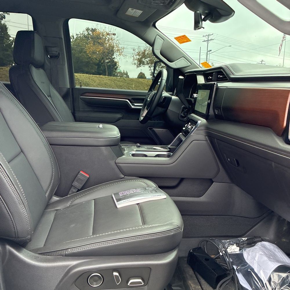 2025 GMC Sierra 3500HD Denali