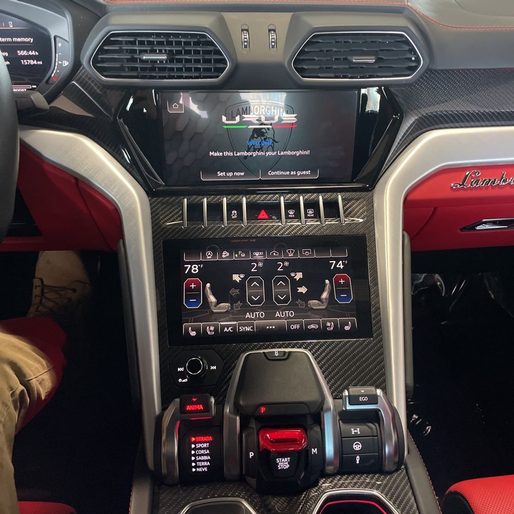 2022 Lamborghini Urus Base