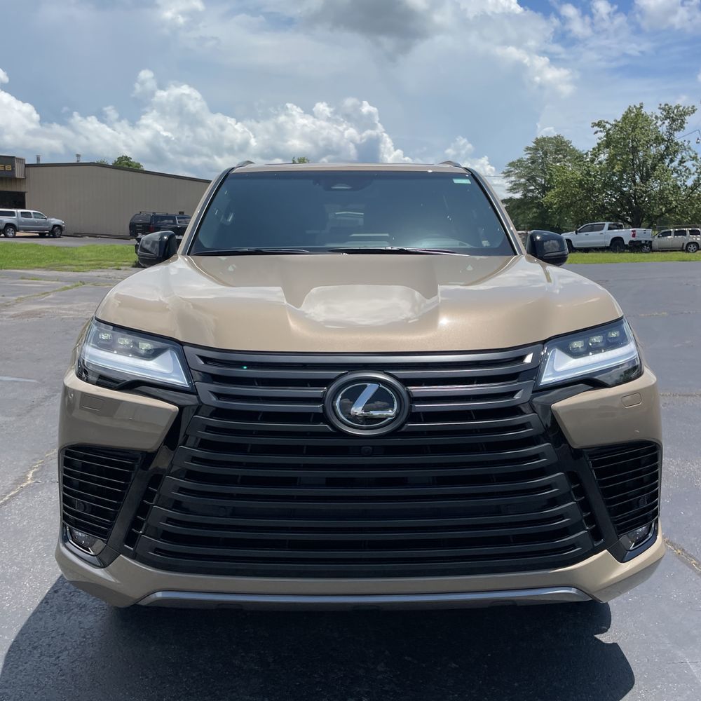 2025 Lexus LX 700h Overtrail