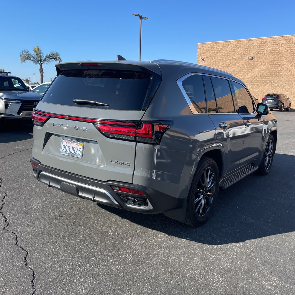 2023 Lexus LX 600 F SPORT Handling