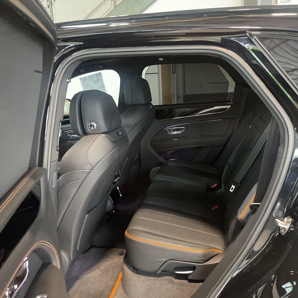 2024 Bentley Bentayga Base