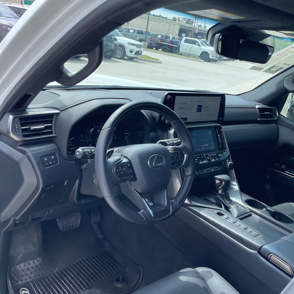 2024 Lexus LX 600 Luxury