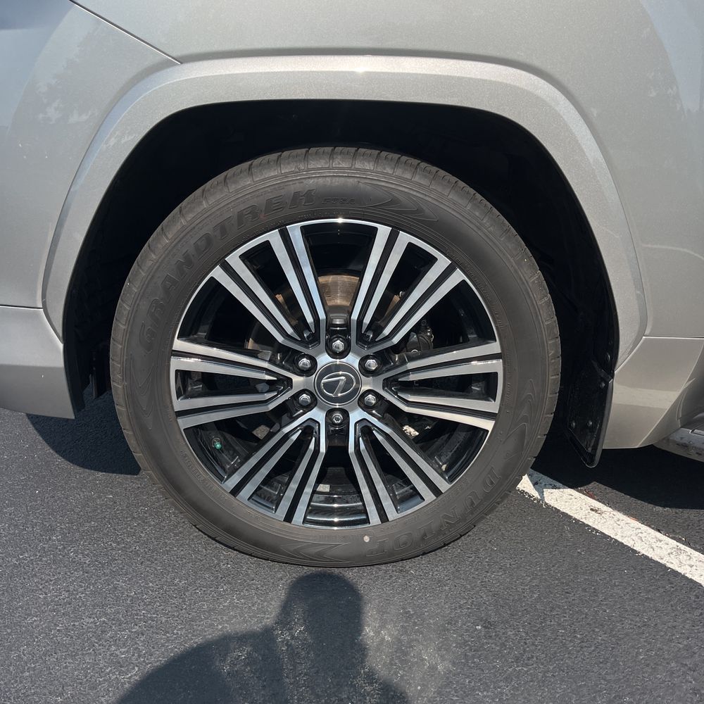 2024 Lexus LX 600 Luxury