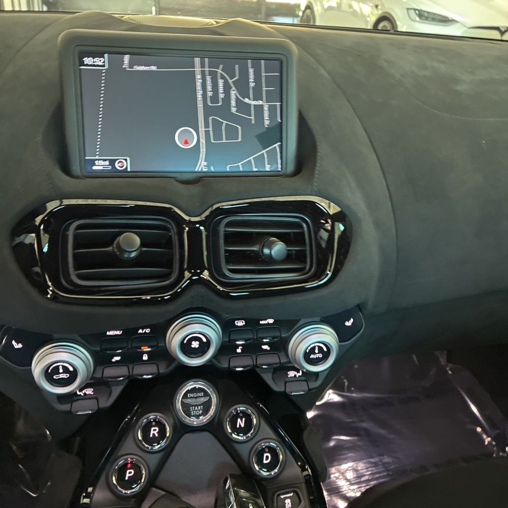 2020 Aston Martin Vantage