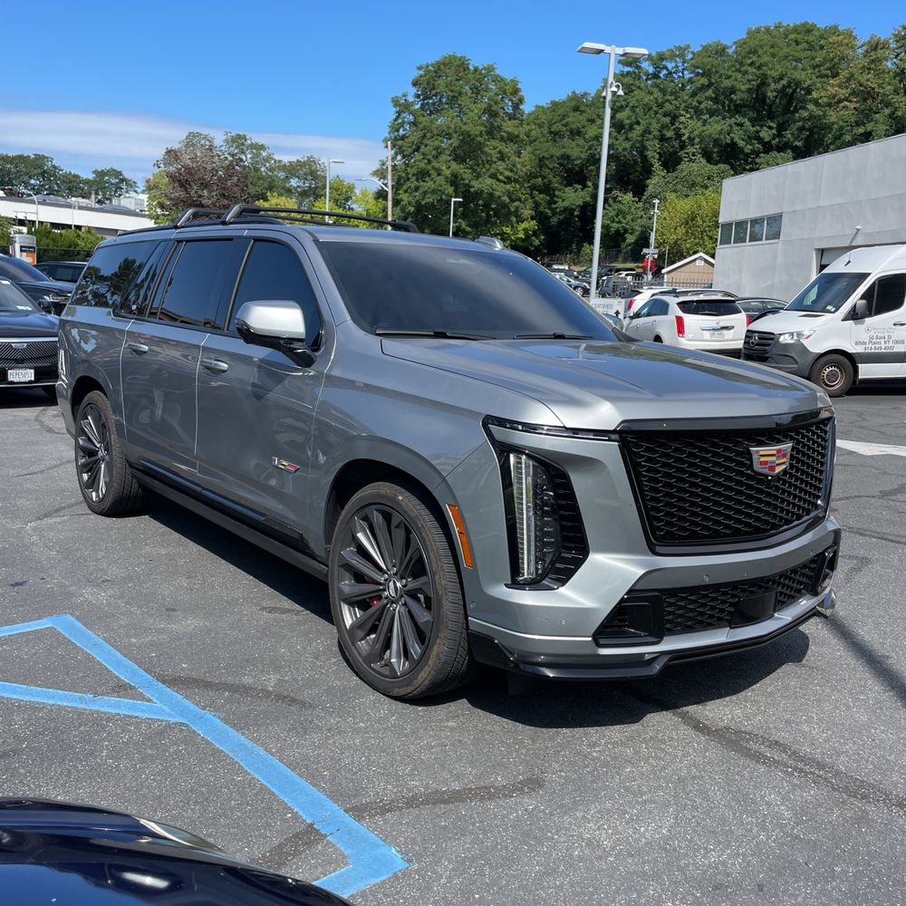 2025 Cadillac Escalade-V ESV Base