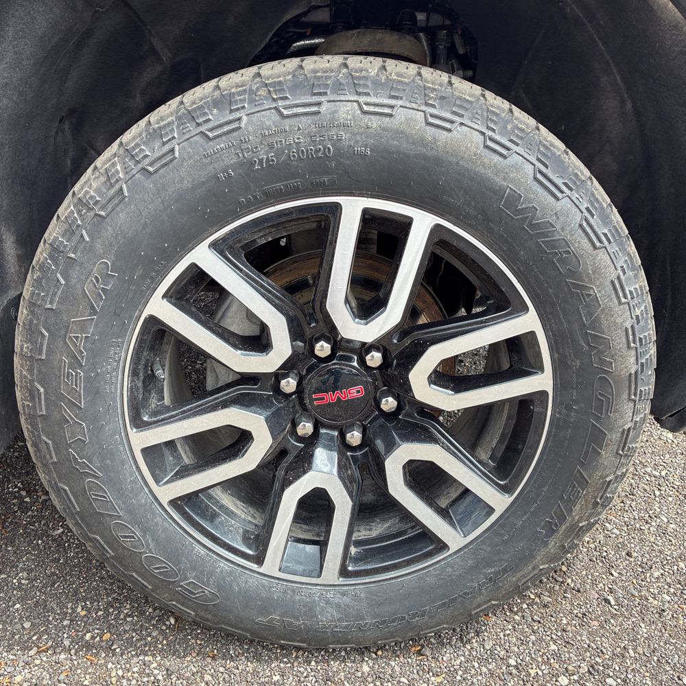 2025 GMC Sierra 1500 AT4