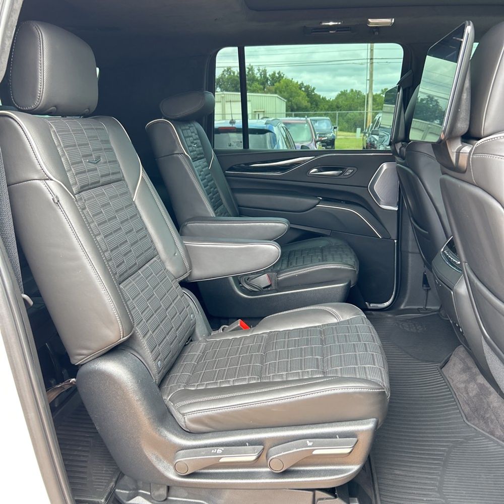 2023 Cadillac Escalade-V ESV Base