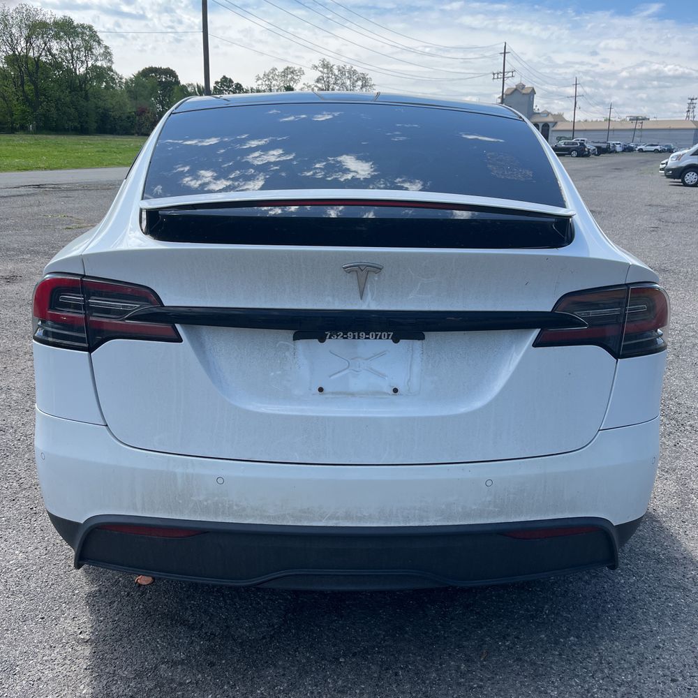 2022 Tesla Model X Base