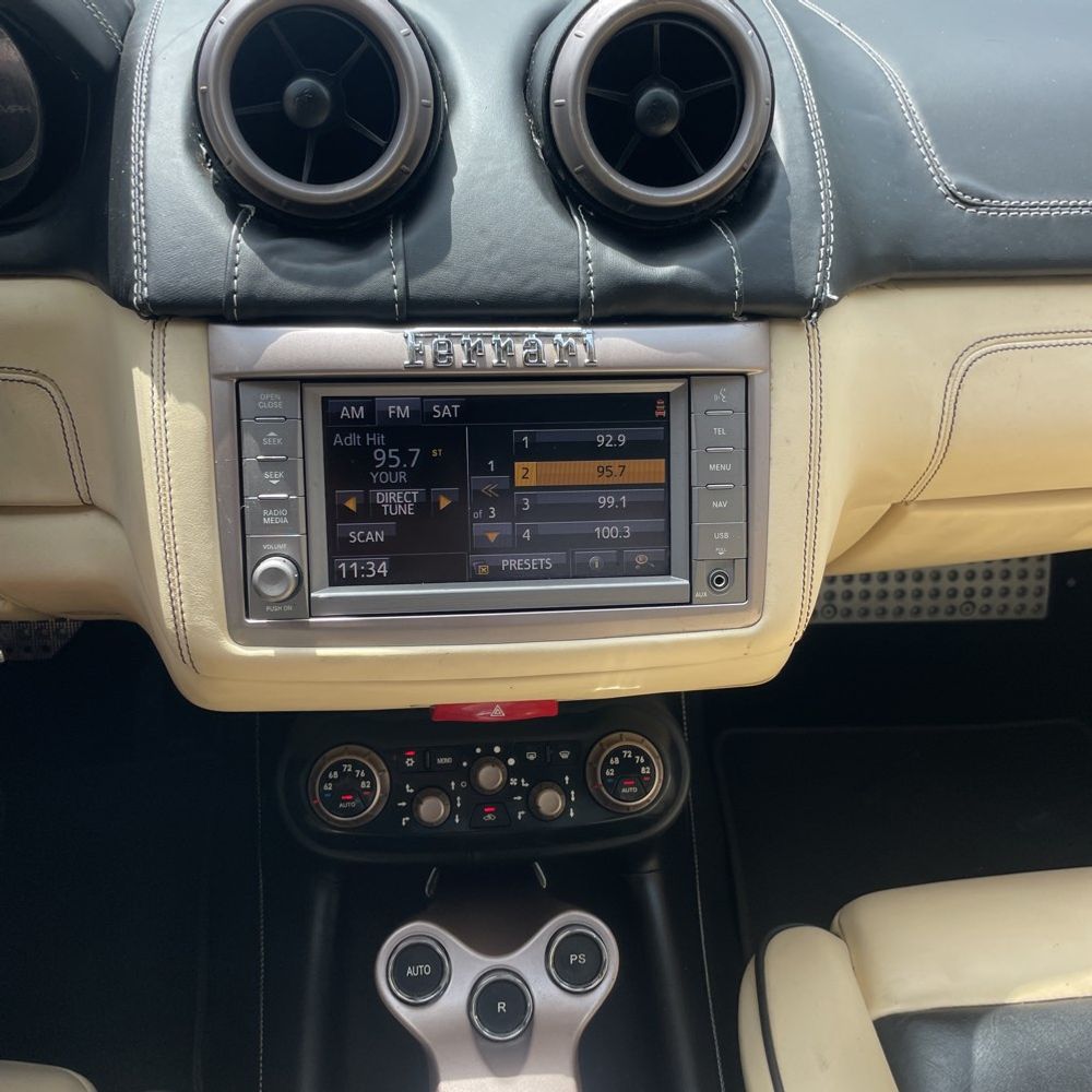 2013 Ferrari California Base