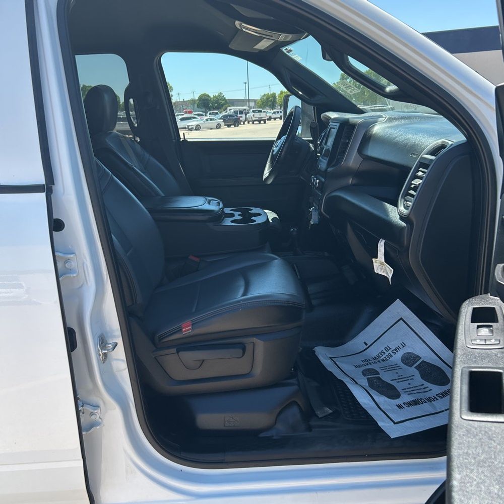 2024 Ram 3500 Chassis Tradesman/SLT/Laramie/Limited