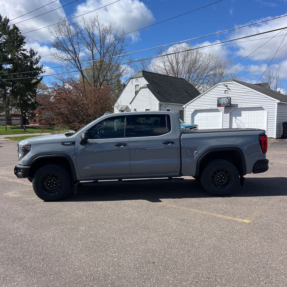 2024 GMC Sierra 1500 AT4X