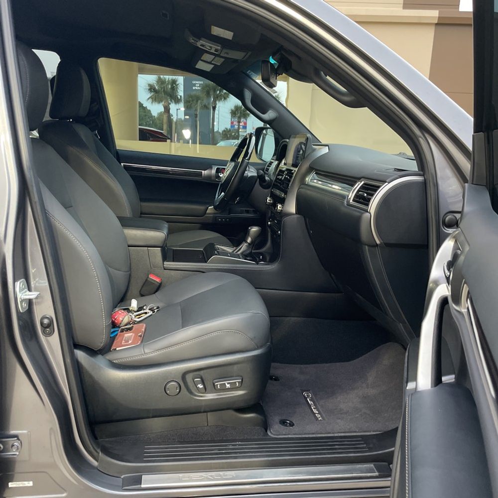 2023 Lexus GX 460 Base