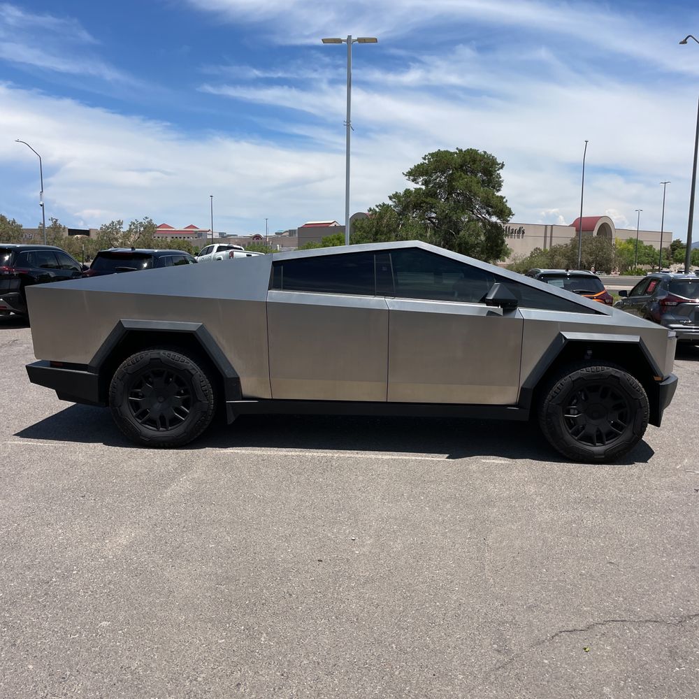 2024 Tesla Cybertruck Base