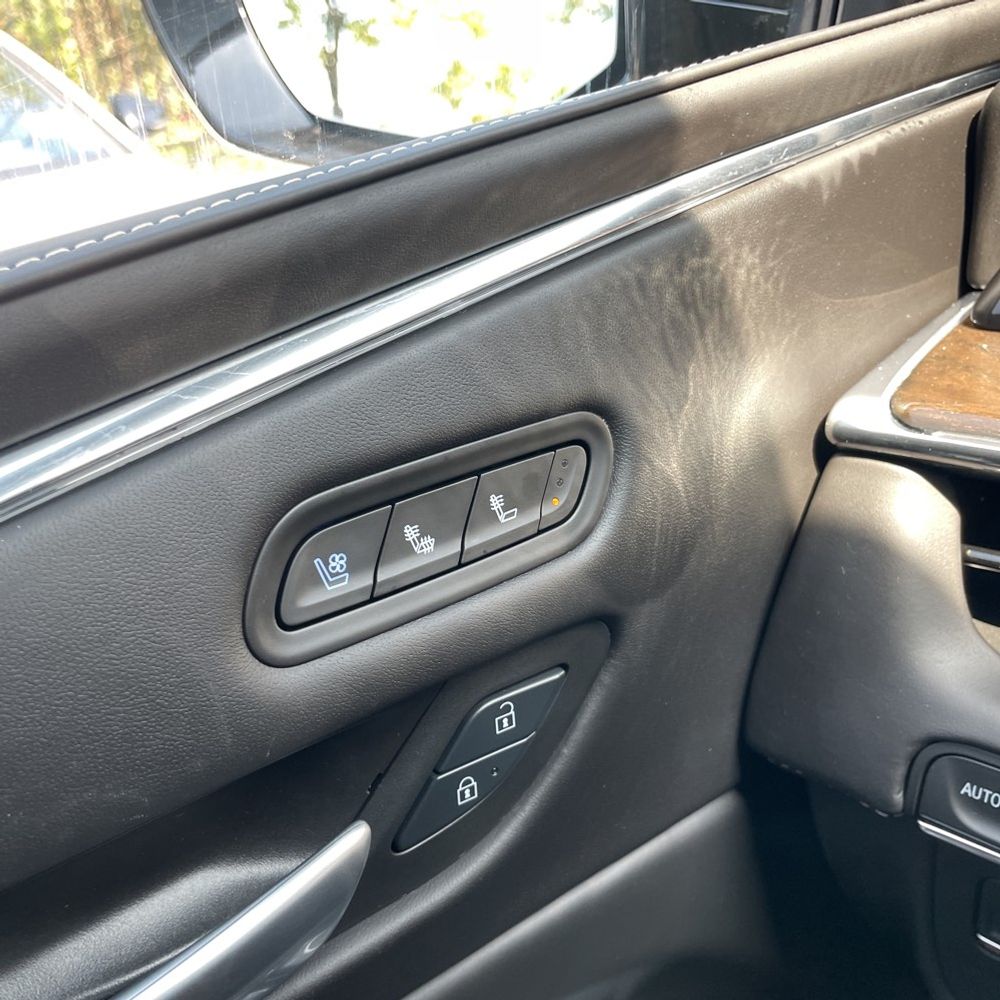 2024 Cadillac Escalade ESV Sport Platinum