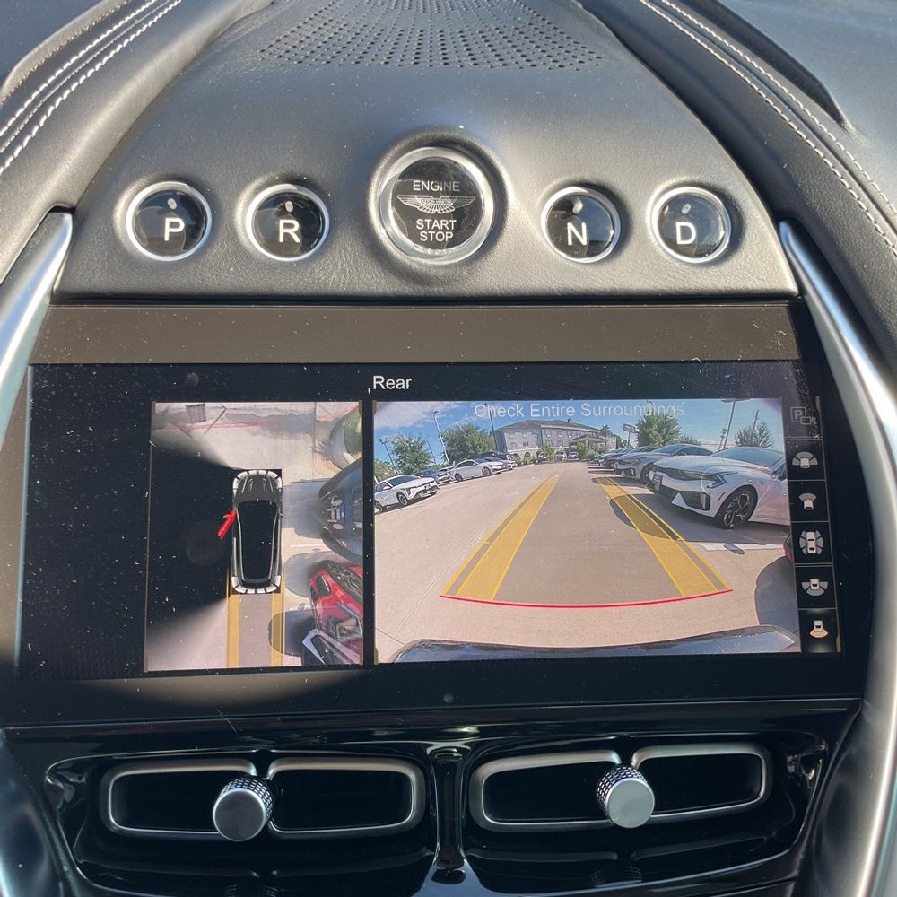 2021 Aston Martin DBX
