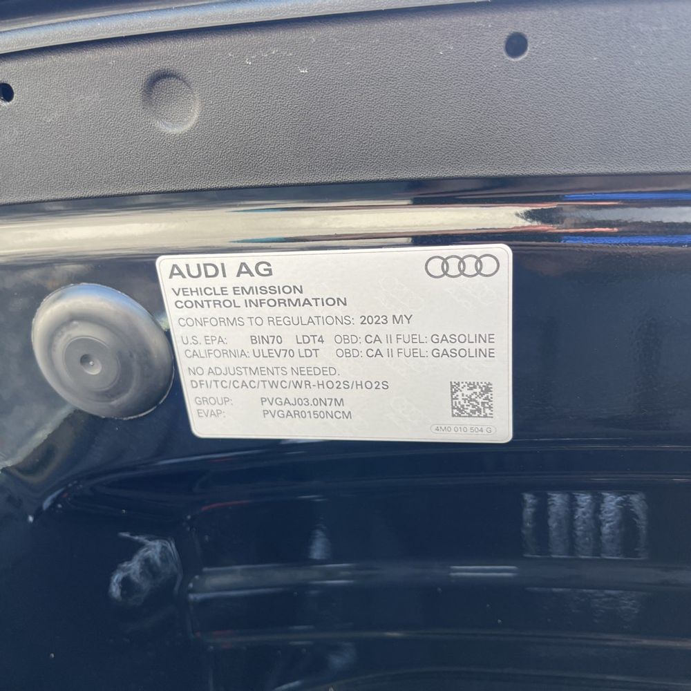 2023 Audi Q8 Premium Plus