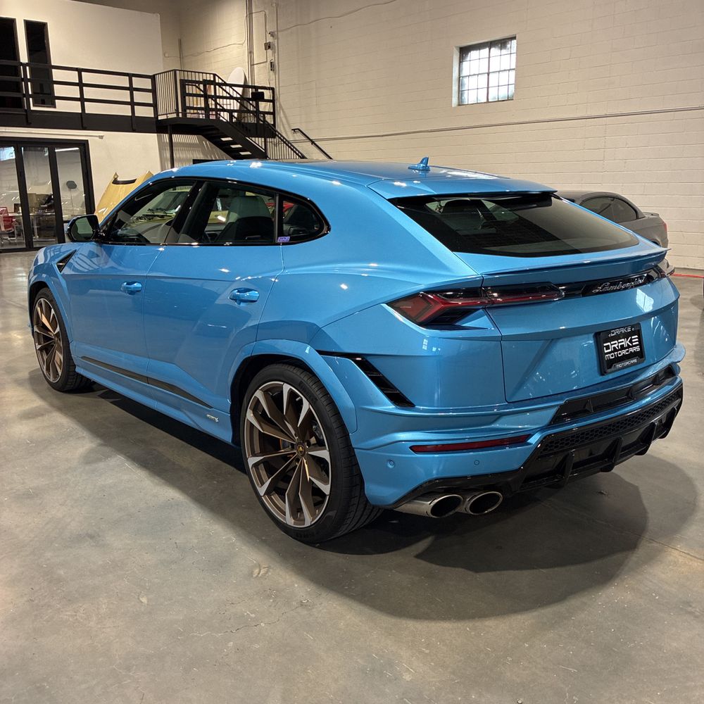 2023 Lamborghini Urus S