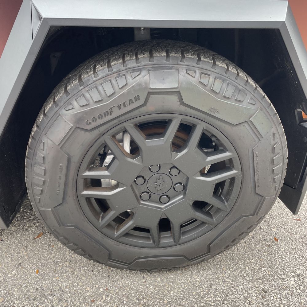 2024 Tesla Cybertruck CyberBeast