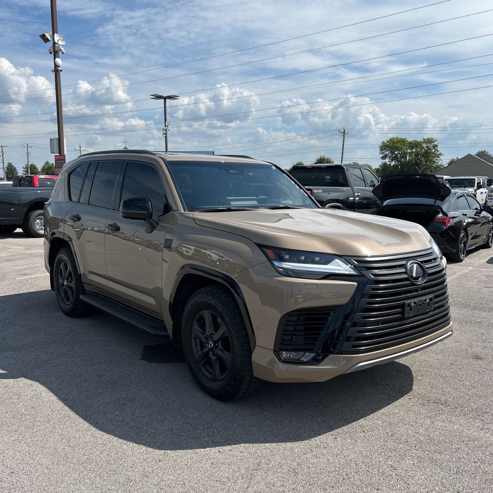 2025 Lexus LX 700h Overtrail