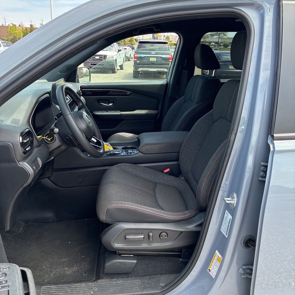 2025 Honda Pilot Sport
