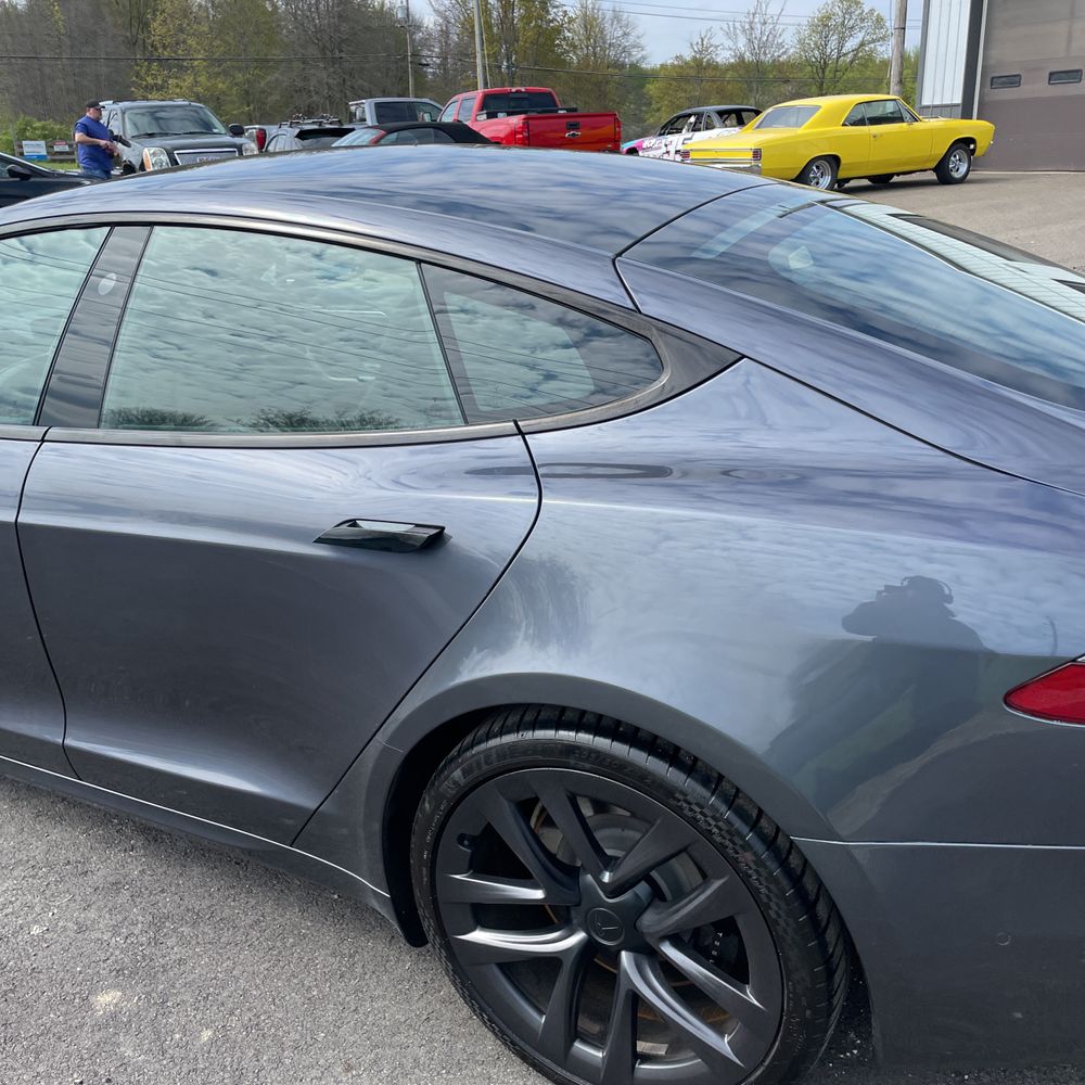 2022 Tesla Model S Base