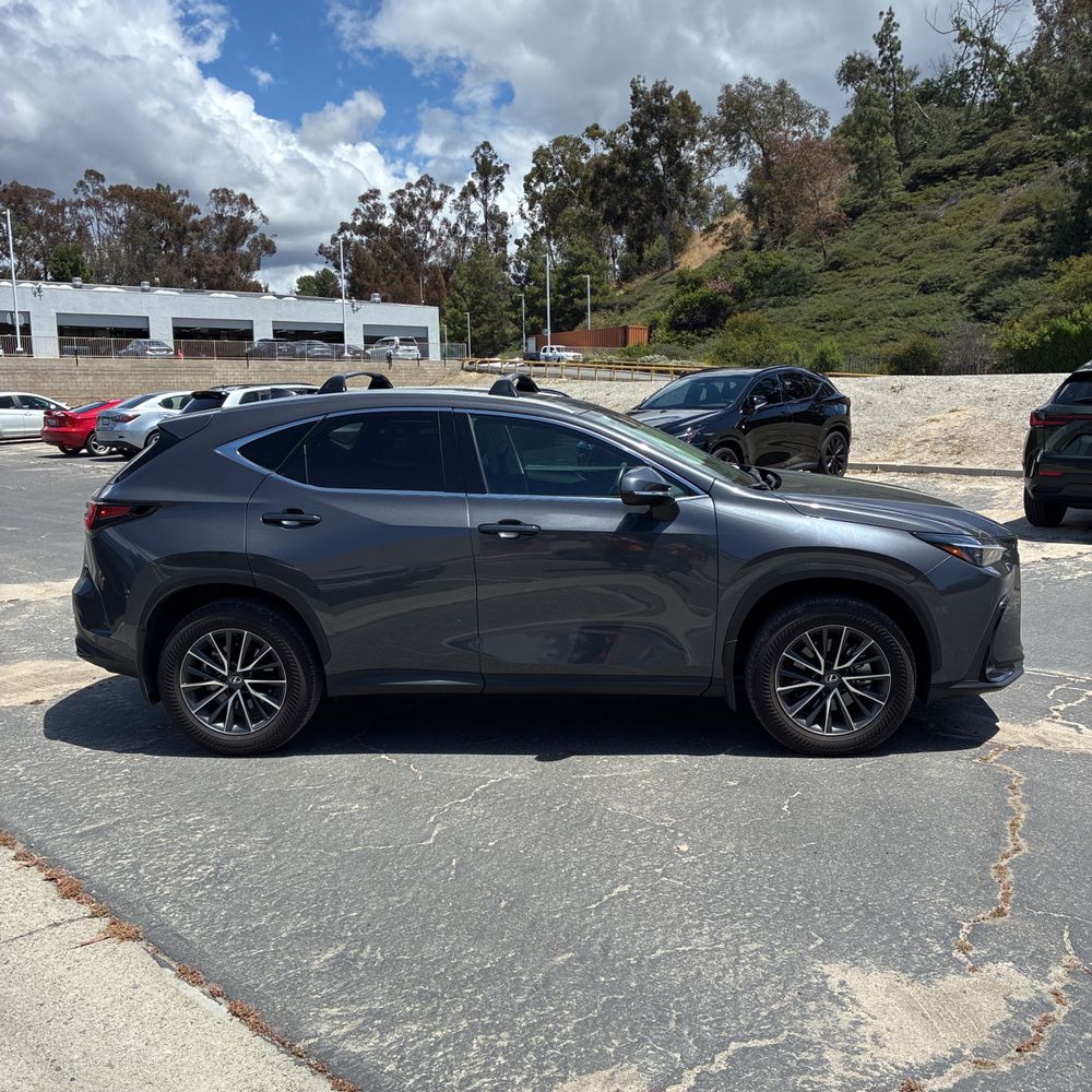 2025 Lexus NX 250 Base