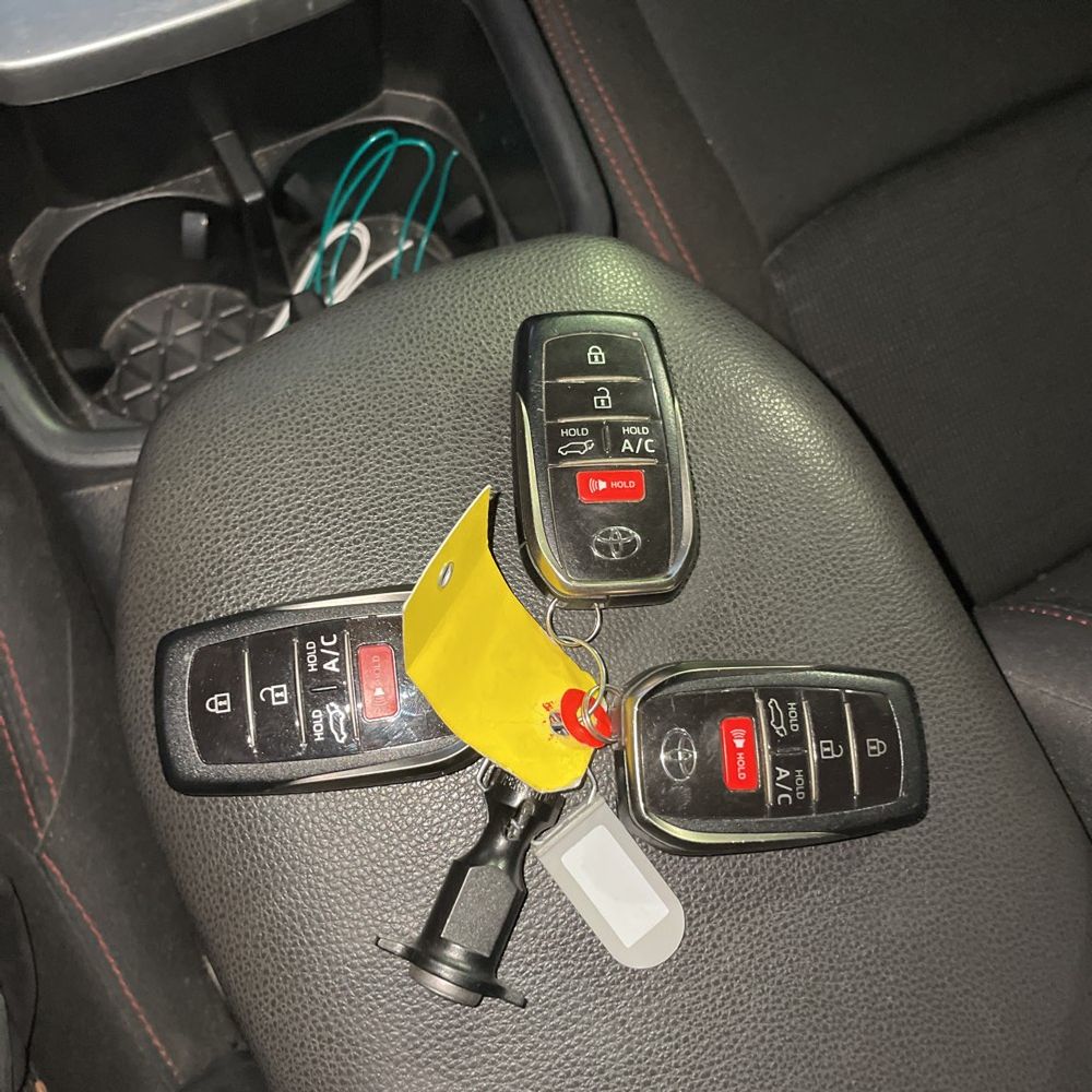 2024 Toyota RAV4 Prime SE