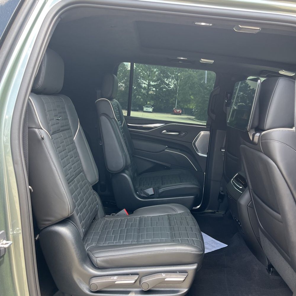 2023 Cadillac Escalade-V ESV Base